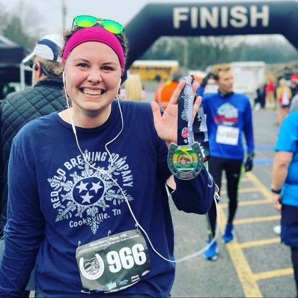 Meet your Posher, Hannah - Picture 2 of 2